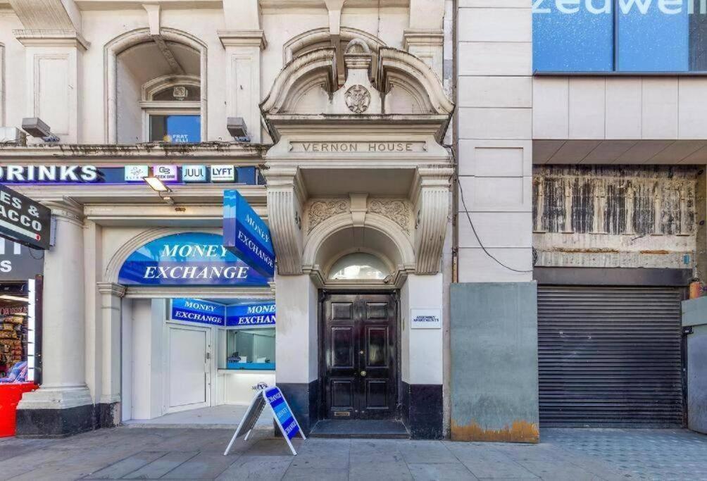 1 Bedroom Flat Piccadilly Sleep 7 In London Vr10 Eksteriør billede